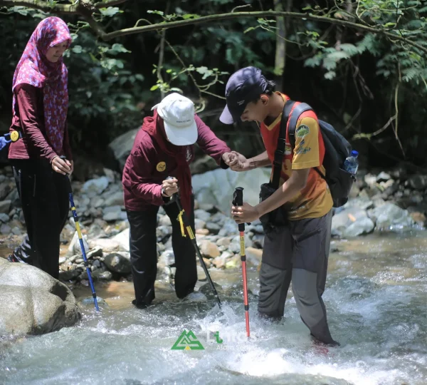 Trekking Curug Cibingbin (11)