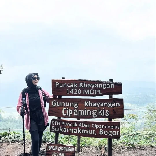 Puncak Khayangan - Curug Sejoli